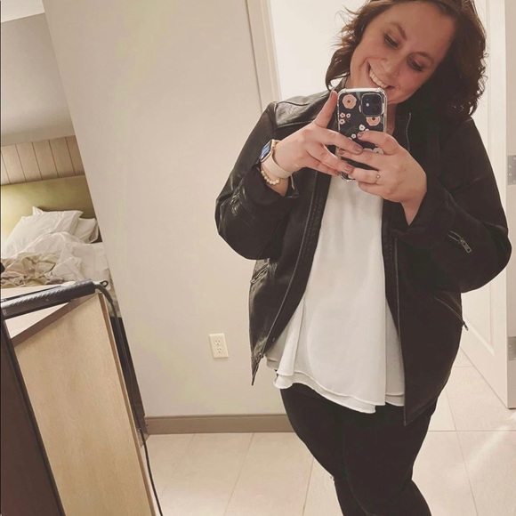 Meet your Posher - Picture 5 of 7